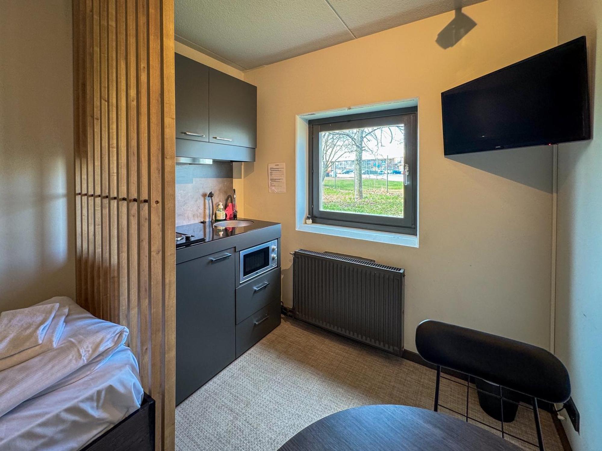 Joenkoeping Hotel Apartments Eksteriør bilde