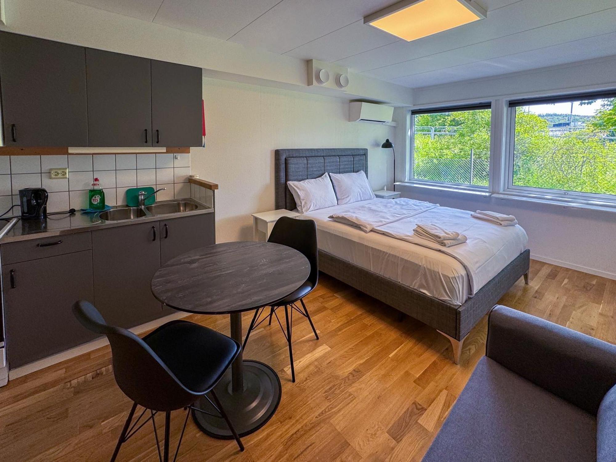 Joenkoeping Hotel Apartments Eksteriør bilde